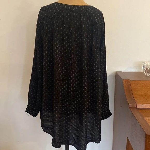 Free People sz S black v neck blouse oversized 1/2 button down great condition - Picture 3 of 9
